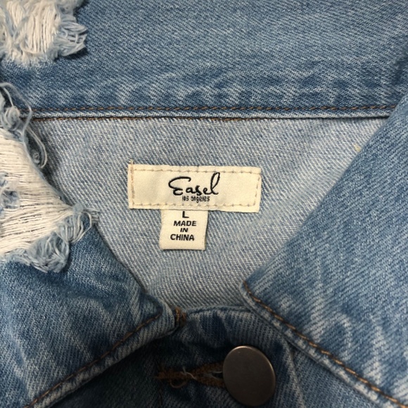 Denim Jacket with Accents of Lace Fabric and Jewels - Picture 4 of 5